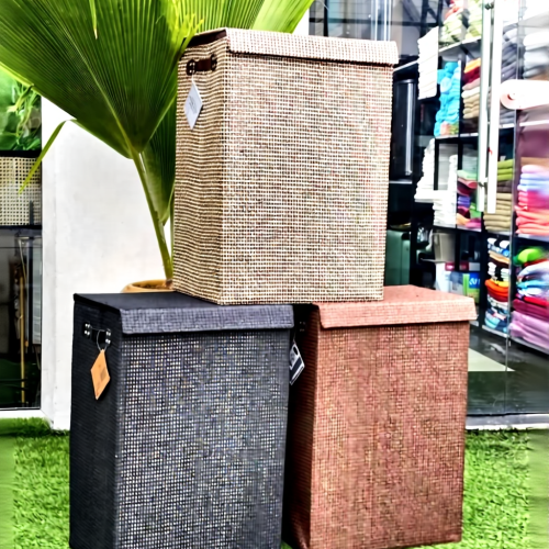 laundry basket with lid